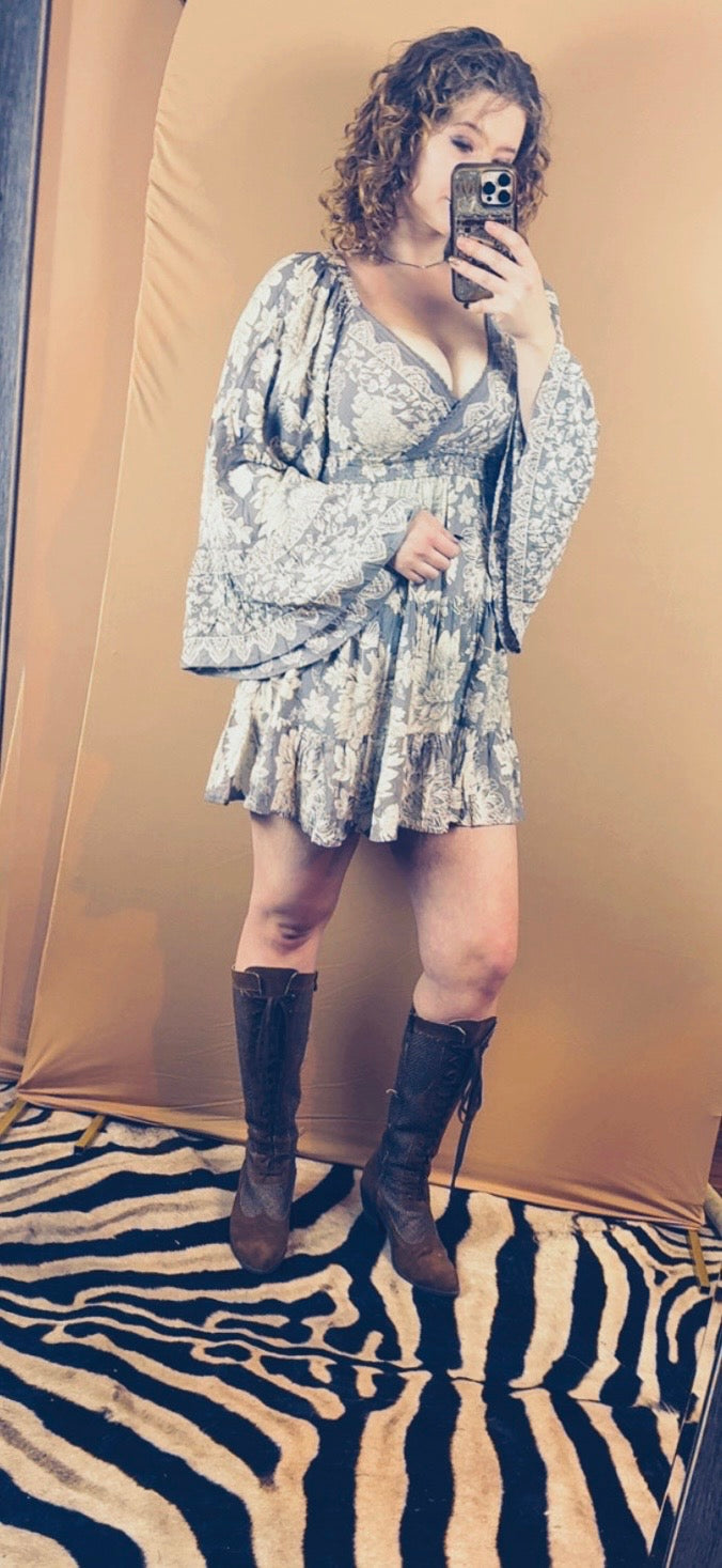 Angie Wide Sleeve V Neck
Smocked Waist Dress