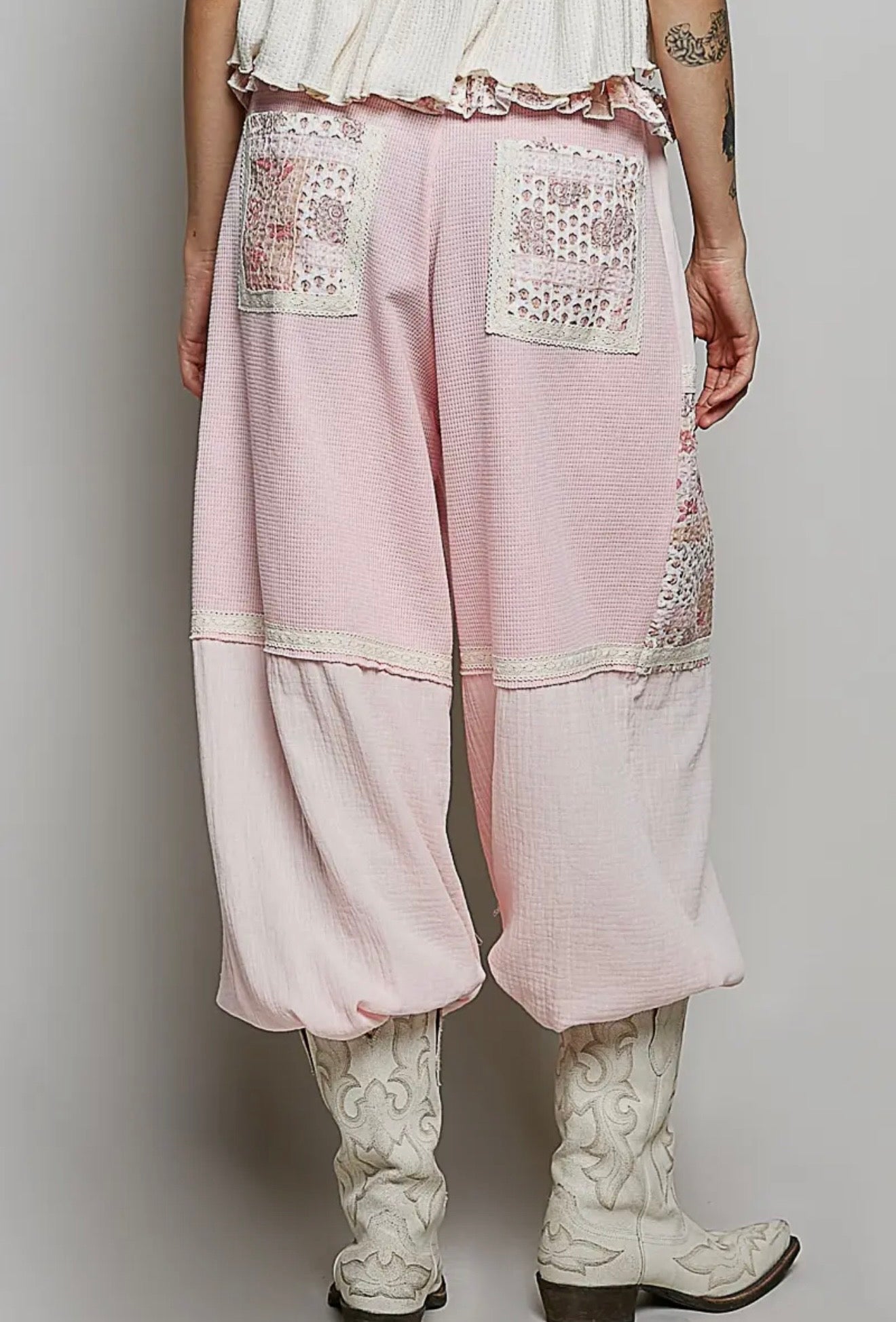 POL Floral Pattern Ruffle Waist Band Knit Jogger Pants