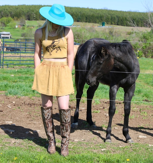 Bronc Bustin' Weekend 2 Piece
Crop Set - Mustard