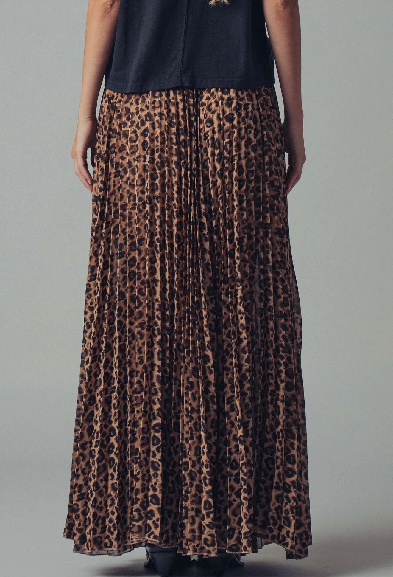 Sophisticated Leopard Print Pleated Flowy
A Line Skirt