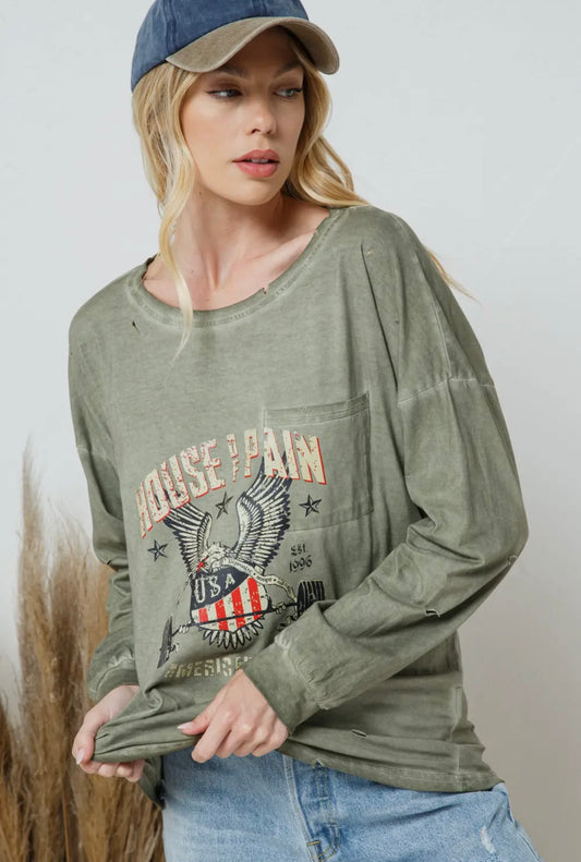Distressed Mineral Washed
Eagle Graphic Tee