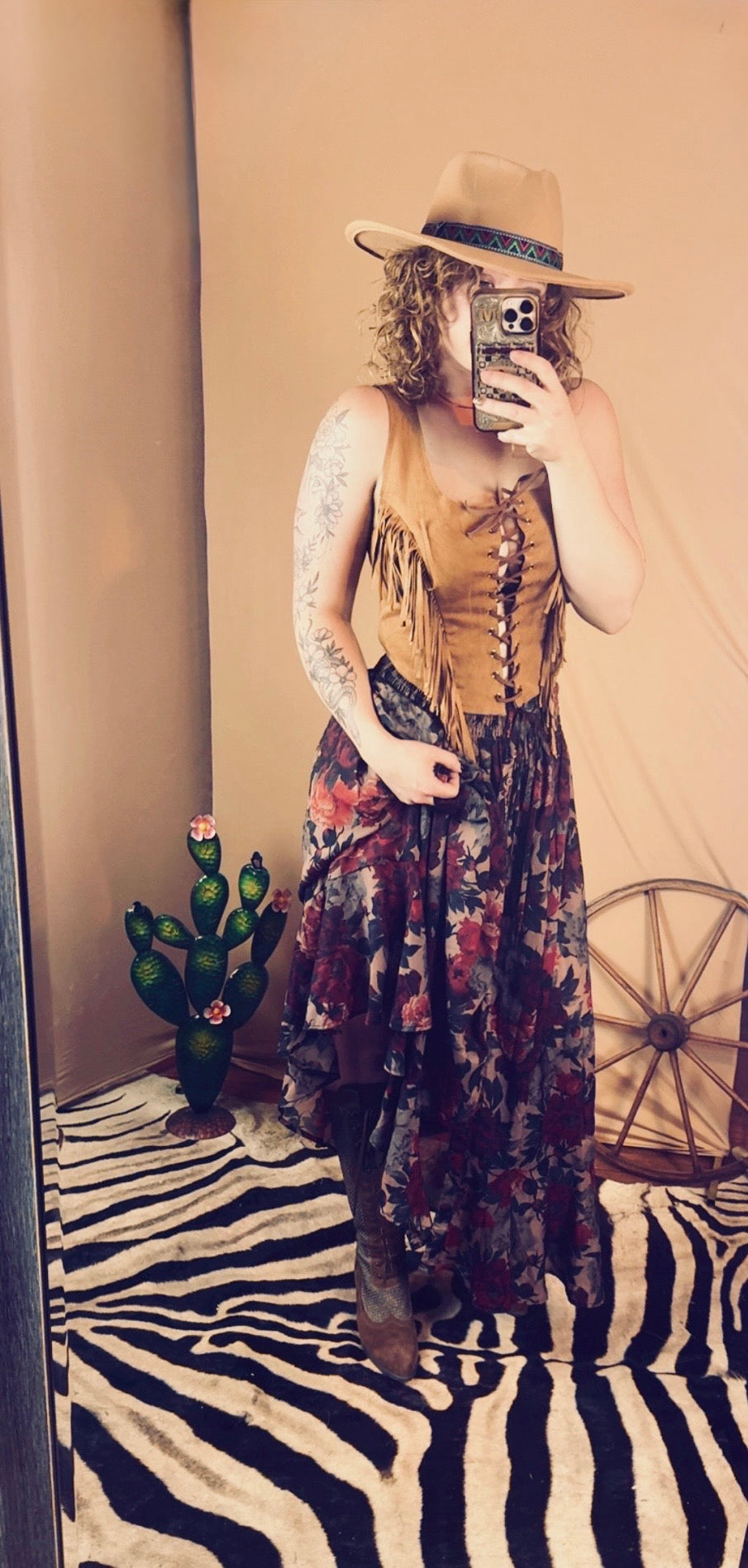 Floral-Print Drawstring Button-Front
Maxi Skirt